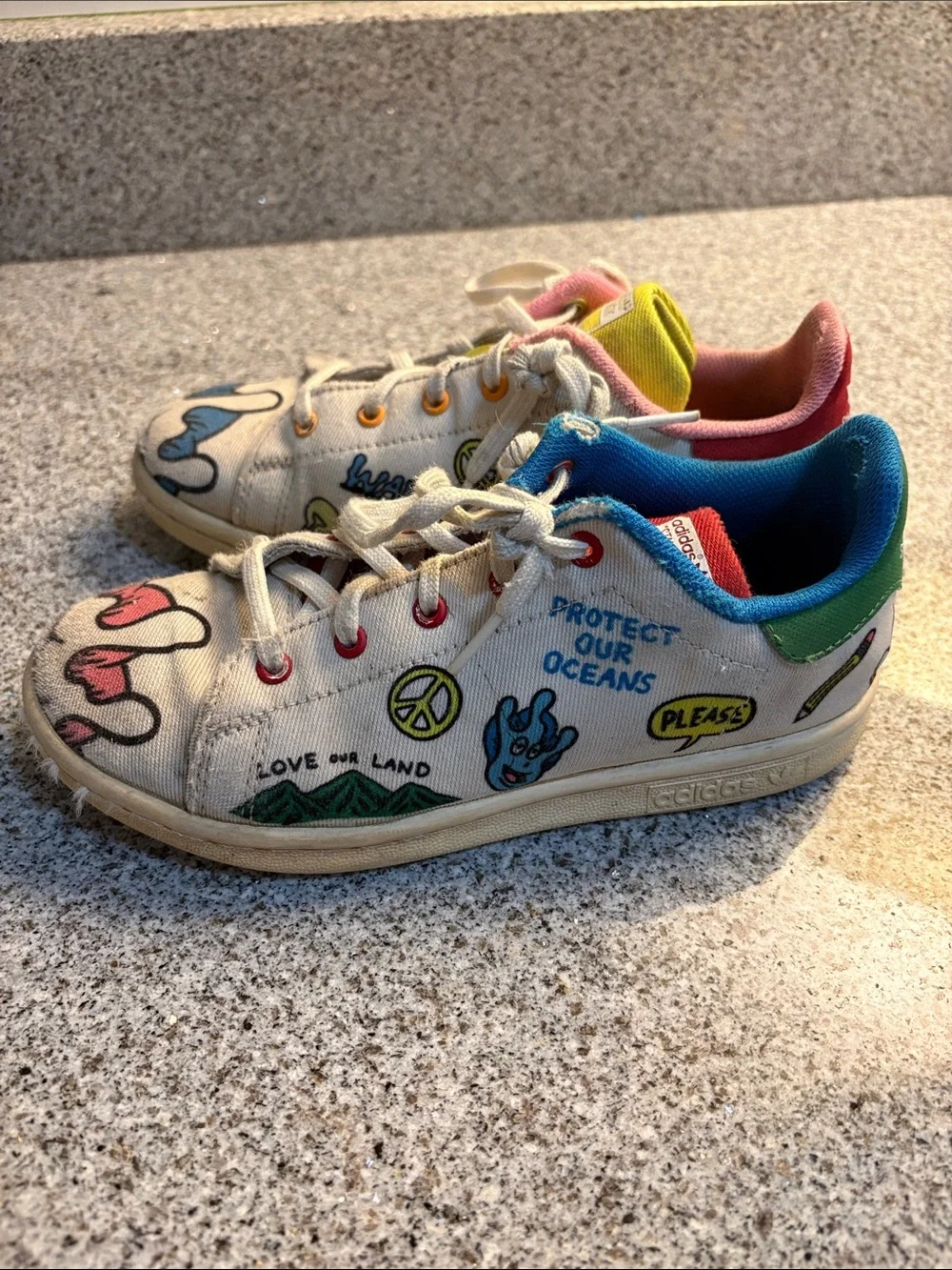 adidas Kids Sneakers with Multicolor Accents - White Canvas